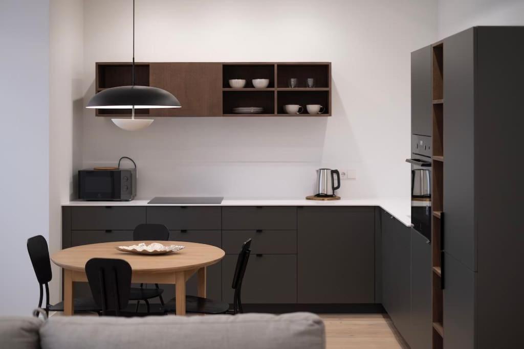 Downtown Getaway By Prime Iv Apartment *