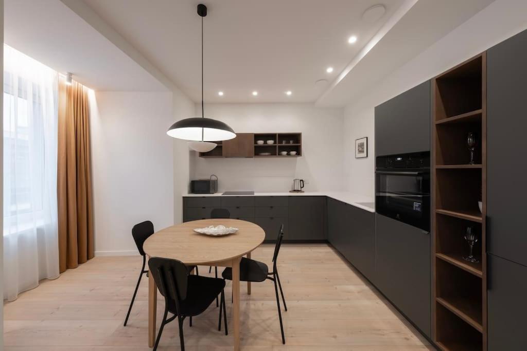 Downtown Getaway By Prime Iv Kaunas